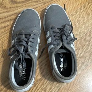 Adidas shoes gray size 7